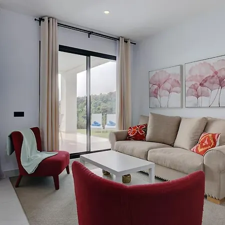 Apartment 2 Bedroom Ground Floor @ Hills! Estepona