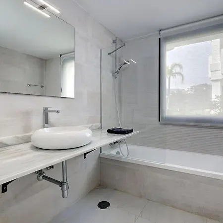 Appartement 2 Bedroom Ground Floor @ Hills!