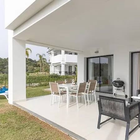 2 Bedroom Ground Floor @ Hills! *